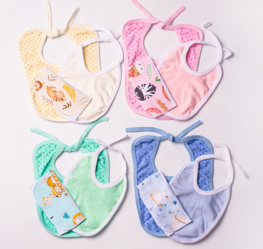 241 - Set textil: babero lunares, babero algodón y babita estampada