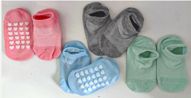 3264 - Zoquetes antideslizantes x12 pares - 3 talles